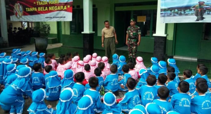 Kenali Tugas dan Fungsi, Ratusan Siswa Sambangi TNI