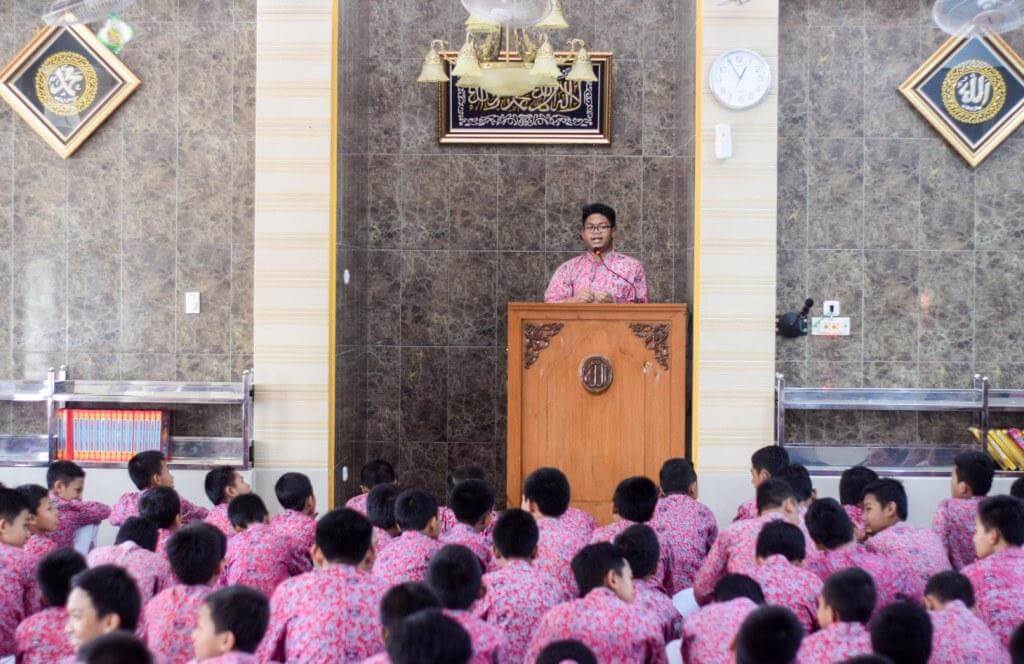 Islamic Study Club SMPN 8 Kota Magelang, Kuatkan Pribadi Islami