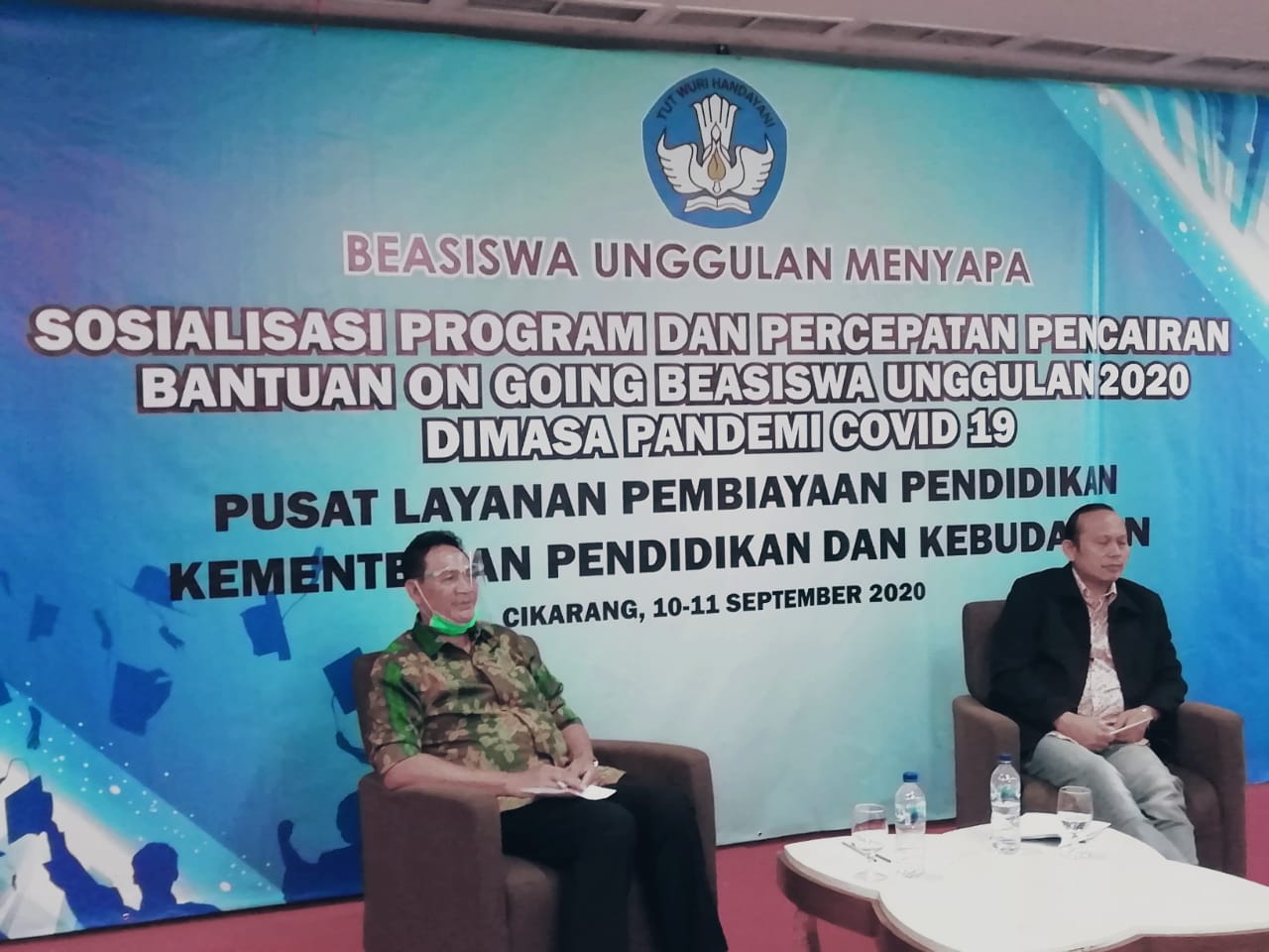 BEASISWA. Sosialisasi Program Percepatan Pencairan Bantuan On Going Beasiswa Unggulan 2020 di Masa Pandemi Covid-19, di Cikarang, Jawa Barat. (foto: int)