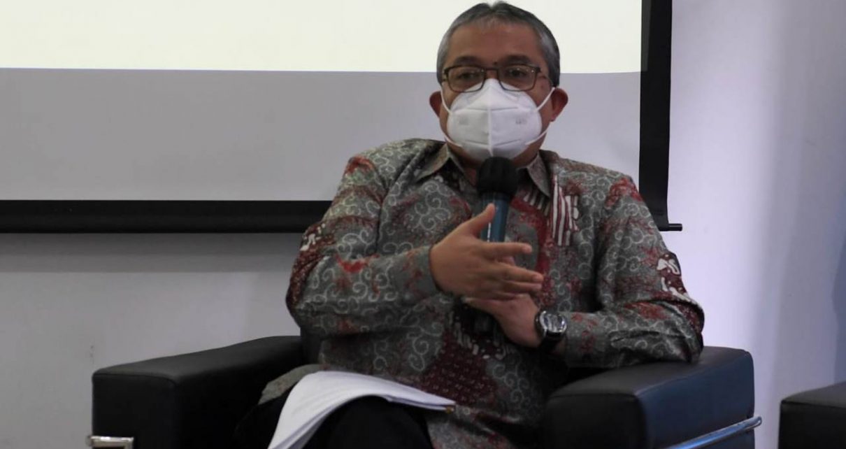 PENJELASAN. Kepala Badan Bahasa, Endang Aminudin Aziz saat memberikan penjelasan. (foto: kemendikbud,go.id)