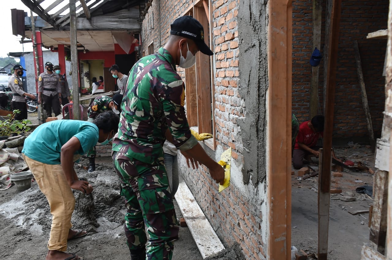 Tebar Manfaat, Latsitarda Nusantara Bedah Empat Rumah Milik Masyarakat