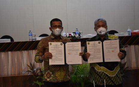 KERJA SAMA. Universitas Negeri Yogyakarta (UNY) dan Pemerintah Kabupaten Kepulauan Meranti Provinsi Riau melakukan penandatanganan perjanjian kerjasama, (foto: ist)