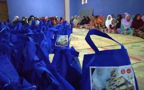 BAKSOS. Ikwam SMP Muhammadiyah 1 Alternatif (Mutual) Kota Magelang, Jawa Tengah bersama sekolah mengadakan kegiatan baksos. (foto: ist)