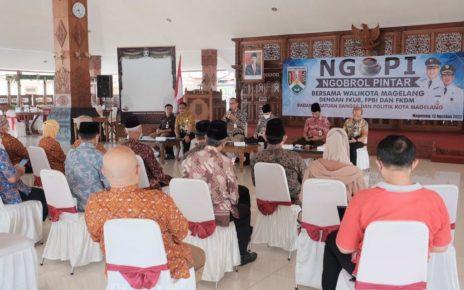 NGOPI. Ngobrol Pintar (Ngopi) bareng Wali Kota, di Pendopo Pengabdian, Jumat (12/8/2022). (foto: humaspemkot)
