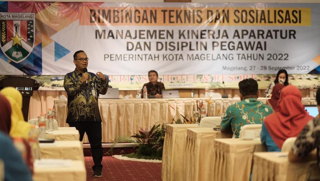 SAMBUTAN. Wali Kota Magelang dr Muchamad Nur Aziz saat memberikan sambutan. (foto: prokompim)