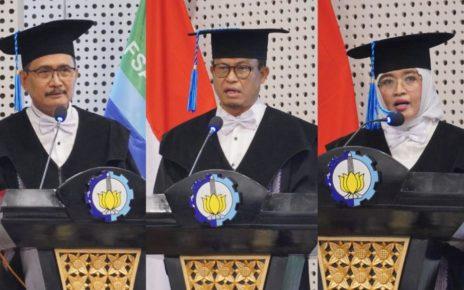 PROFESOR. Dari kiri ke kanan Prof Dr Drs Muhammad Mashuri MT, Prof Suntoyo ST MEng PhD, dan Prof Nurul Widiastuti SSi MSi PhD. (foto: its)