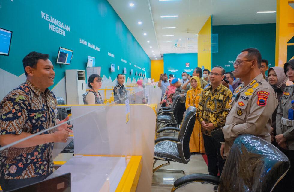 SIM. Launching Layanan SIM di MPP Jalan Kartini Kota Magelang dilakukan Jumat (3/2/2023). Acara tersebut dihadiri Irwasda Polda Jateng Kombes Pol Untung Sudarto. (foto: prokompim)