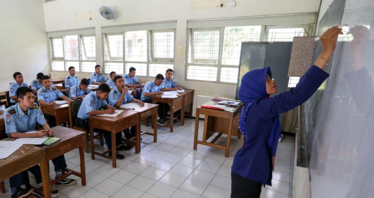 PEMBELAJARAN. Suasana pembelajaran di SMKN 2 Cilacap, Jawa Tengah. (foto: jatengprov)