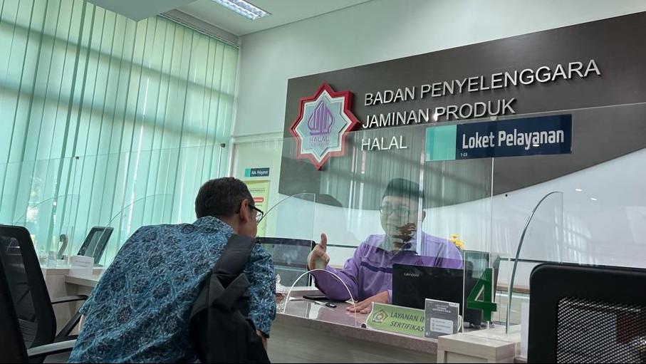 KONSULTASI. Layanan konsultasi di Kantor BPJPH, Jalan Pondok Gede, Pinang Ranti, Jakarta Timur. (foto: kemenag)