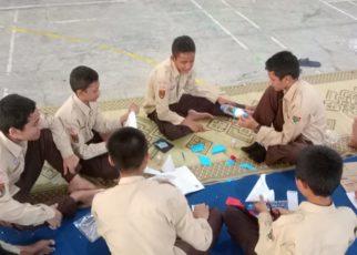 KEGIATAN. Siswa SMPIT Ihsanul Fikri Pabelan Kabupaten Magelang saat mengikuti kegiatan Upgrading. (foto: istimewa)