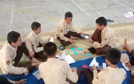 KEGIATAN. Siswa SMPIT Ihsanul Fikri Pabelan Kabupaten Magelang saat mengikuti kegiatan Upgrading. (foto: istimewa)