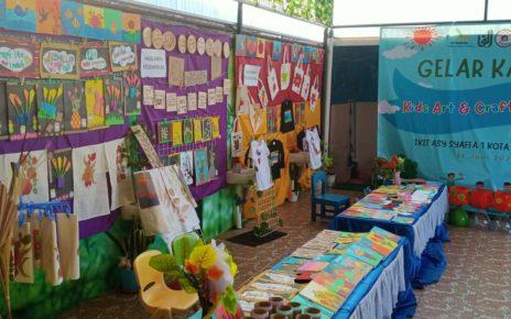 GELAR KARYA. Hasil karya peserta didik TK Asy Syaffa 1 Kota Magelang yang ditampilkan di Gelar Karya Kids Art & Craft Preneur. (foto: istimewa)