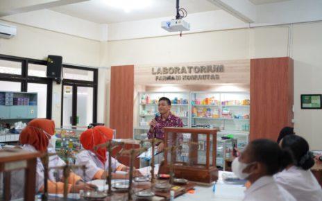 KUNJUNGAN. Mahasiswa Program Studi S1 Keperawatan Stikes Guna Bangsa Yogyakarta mengunjungi Prodi Fikes UNIMMA. (foto: unimma)