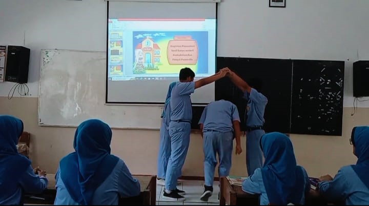 PEMBELAJARAN. Kegiatan pembelajaran berdiferensiasi Mata Pembelajaran Pendidikan Pancasila di SMP Negeri 4 Temanggung. (foto: ist)