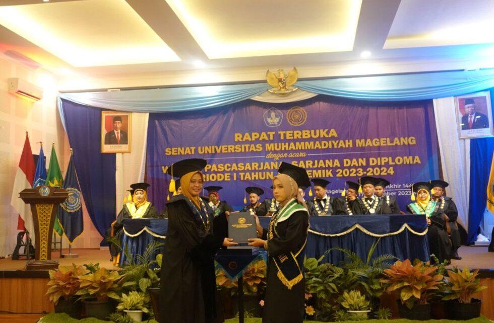 UNIMMA. Universitas Muhammadiyah Magelang (UNIMMA) menggelar prosesi Wisuda Program Pascasarjana, Sarjana dan Diploma ke-79 Periode I tahun akademik 2023/2024. (foto: unimma)