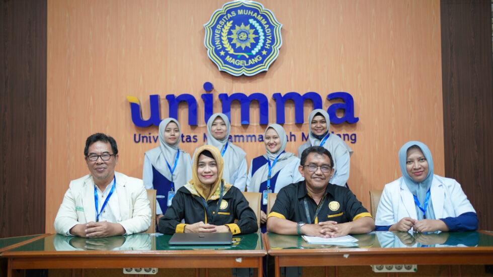 PREDIKAT. Klinik Universitas Muhammadiyah Magelang (UNIMMA) meraih predikat paripurna setelah dilakukan rangkaian survey oleh Lembaga Akreditasi Puskesmas Klinik dan Laboratorium Indonesia (LAPKLIN). (foto: unimma)
