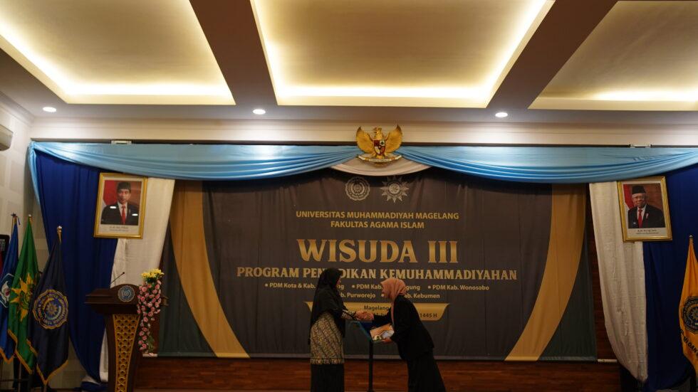 KEMUHAMMADIYAHAN. Wisuda III program D1 Kemuhammadiyahan yang digelar Fakultas Agama Islam (FAI) Universitas Muhammadiyah Magelang (UNIMMA). (foto: unimma)