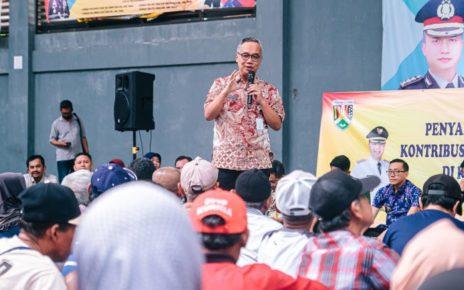 PENGARAHAN. Wali Kota Magelang, dr Mochamad Nur Aziz saat memberikan pengarahan di kompleks sport center Gelora Sanden, beberapa waktu lampau. (foto: prokompimkotamgl)