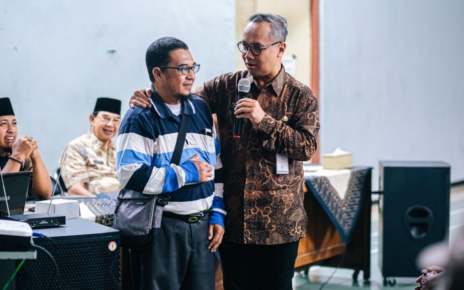 RAKOR. Wali Kota Magelang dr Muchamad Nur Aziz saat Rakor Stabilitas Kamtibmas Tingkat Kelurahan Rejowinangun Selatan dan Pemberian Honor RT dan RW, Jumat (1/12/2023).