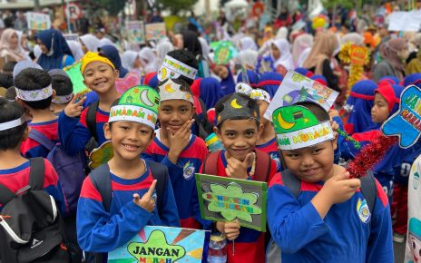 IKUT SERTA. SD Muhammadiyah 2 Alternatif (SD Mutual 2) Kota Magelang, Jawa Tengah ikut serta dalam Tarhib Ramadan yang digelar oleh Pemerintah Kota Magelang, Sabtu 9 Maret 2024. (foto: ist)