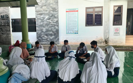SMART. Siswa-siswa SMPN 2 Kota Magelang saat menerapkan konsep SMART School. (foto: ist) 