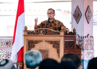 SAMBUTAN. Wali Kota Magelang dr Muchamad Nur Aziz saat menyampaiakan sambutan. (foto: prokompimkotamgl)
