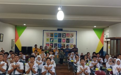 PENGABDIAN. Tim Pengabdian Masyarakat Universitas Tidar (Untidar) kembali menggelar kegiatan Pemberdayaan Kemitraan Masyarakat di SMA Negeri 1 Ungaran. (foto: untidar)