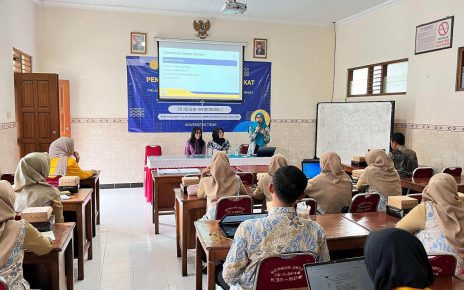 PKM. Tim Pengabdian Kepada Masyarakat (PKM) Universitas Tidar (Untidar) menggelar sosialisasi pengoptimalan website sekolah yang akan dikembangkan di SDN Bandongan 1, Jumat 27 September 2024. (foto: ist)