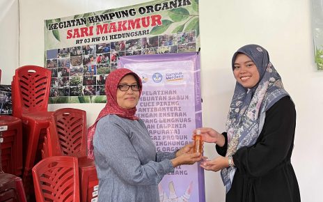 PENGABDIAN. Program Studi Pendidikan Biologi Untidar mengadakan kegiatan pengabdian tematik berbasis SDGs di Kampung Organik Sari Makmur, Kelurahan Kedungsari. (foto: untidar)